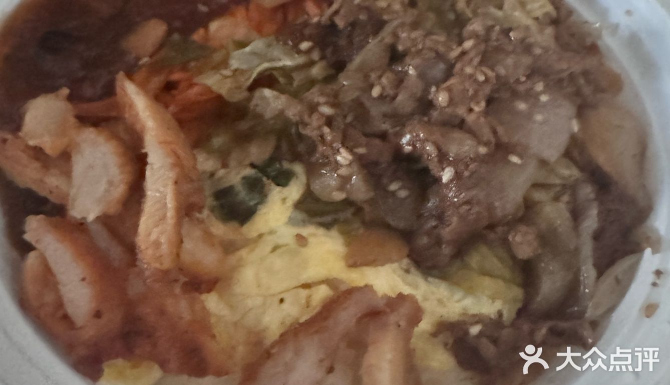今天的午饭就选这个了！猪排配米饭