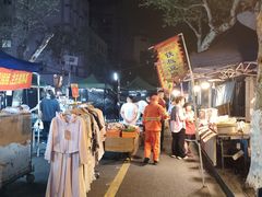 -吴山路夜市
