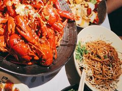 -巴厘龙虾·榜首油焖大虾(音乐学院·沿江酒馆店)