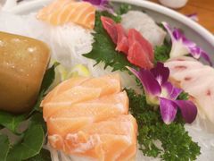 -青瓦餐厅·生鱼片·韩园烤肉(西塔店)