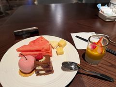 -深圳国际会展中心希尔顿酒店(前海华发冰雪世界店)