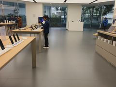 -华为授权体验店(中山公园来福士)