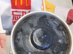 麦辣鸡腿堡-麦当劳(郑州东高铁站店)
