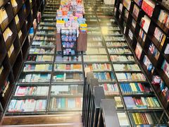 -钟书阁(松江泰晤士小镇店)