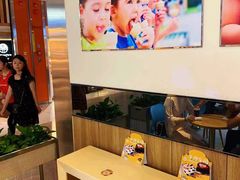 用餐区-DQ·蛋糕·冰淇淋(金桥店)