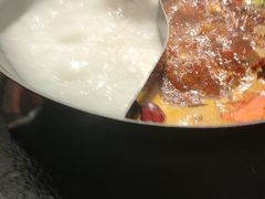 -鹿鸣山草本茶香火锅(园西路店)