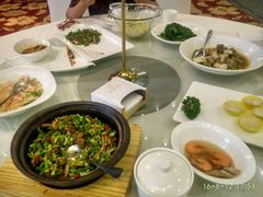 -双子楼大酒店(城开国际写字楼店)