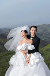 -至臻微拉婚纱摄影