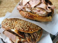 烧饼夹肘子肉-老四烧饼铺(丽源路店)