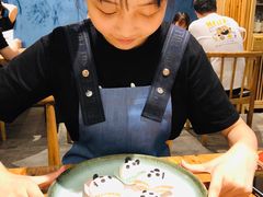-拖板鞋咖啡旅行酒店(春熙路地铁站店)