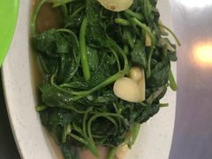 -明记烧鱼美味店