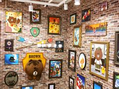 -LINE FRIENDS Garosu-gil Flagship Store