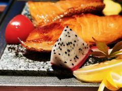 -萤初高端日料王(曲江银泰店)