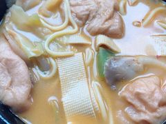 -小蛮椒麻辣烫·麻辣拌(青浦宝龙店)