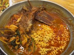 -喇喇排骨火锅·传统韩式脊骨汤(望京西园总店)