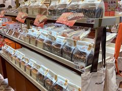 -沪上阿姨·臻选茶饮(上海环球港店)