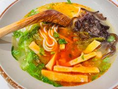 苗家酸笋面-百春原湖南牛肉粉(百联世纪店)