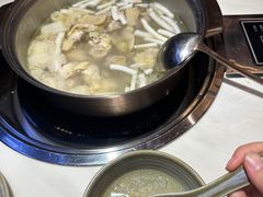 -喃喃椰·糟粕醋·椰子鸡火锅(七堡花园店)