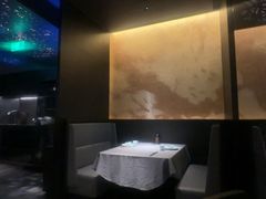 -左庭右院鲜牛肉火锅黑金店(陆家嘴中心店)