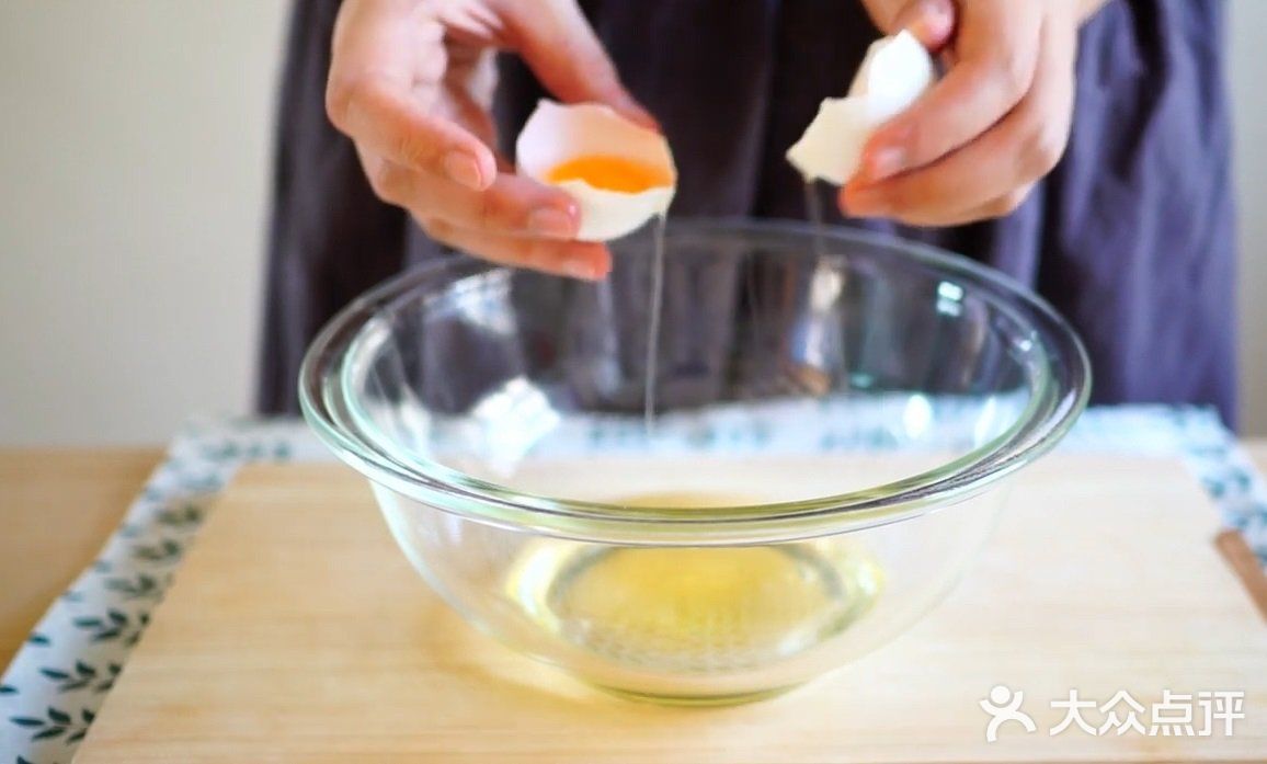 5分钟快手早餐，“美味云朵蛋吐司”    