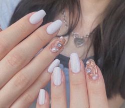 -EAST日式美甲美睫沙龙