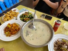 -雪湖煜辰鱼头老店(雪野湖店)