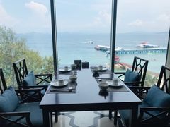 -蜈支洲岛珊瑚酒店临海阁中餐厅