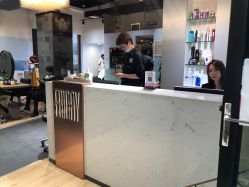 -FRIDAY星期五专业美发沙龙