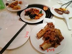 -泉福居酱骨头自助广场(南大街商业步行街店)