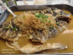 油爆蒜蓉粉丝烤鱼-鱼酷活鱼烤鱼(中联广场店)