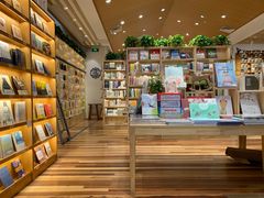 -猫的天空之城概念书店(印象城购物中心店)