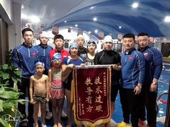 -鲨鱼游泳培训中心