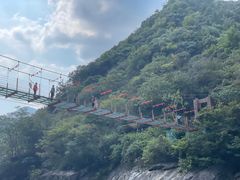 -燕子河大峡谷天坑仙境