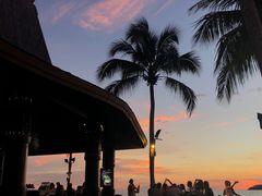 -Sunset Bar(丹绒亚路香格里拉店)