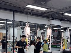 -拳力汇散打搏击泰拳俱乐部(绿地缤纷城店)