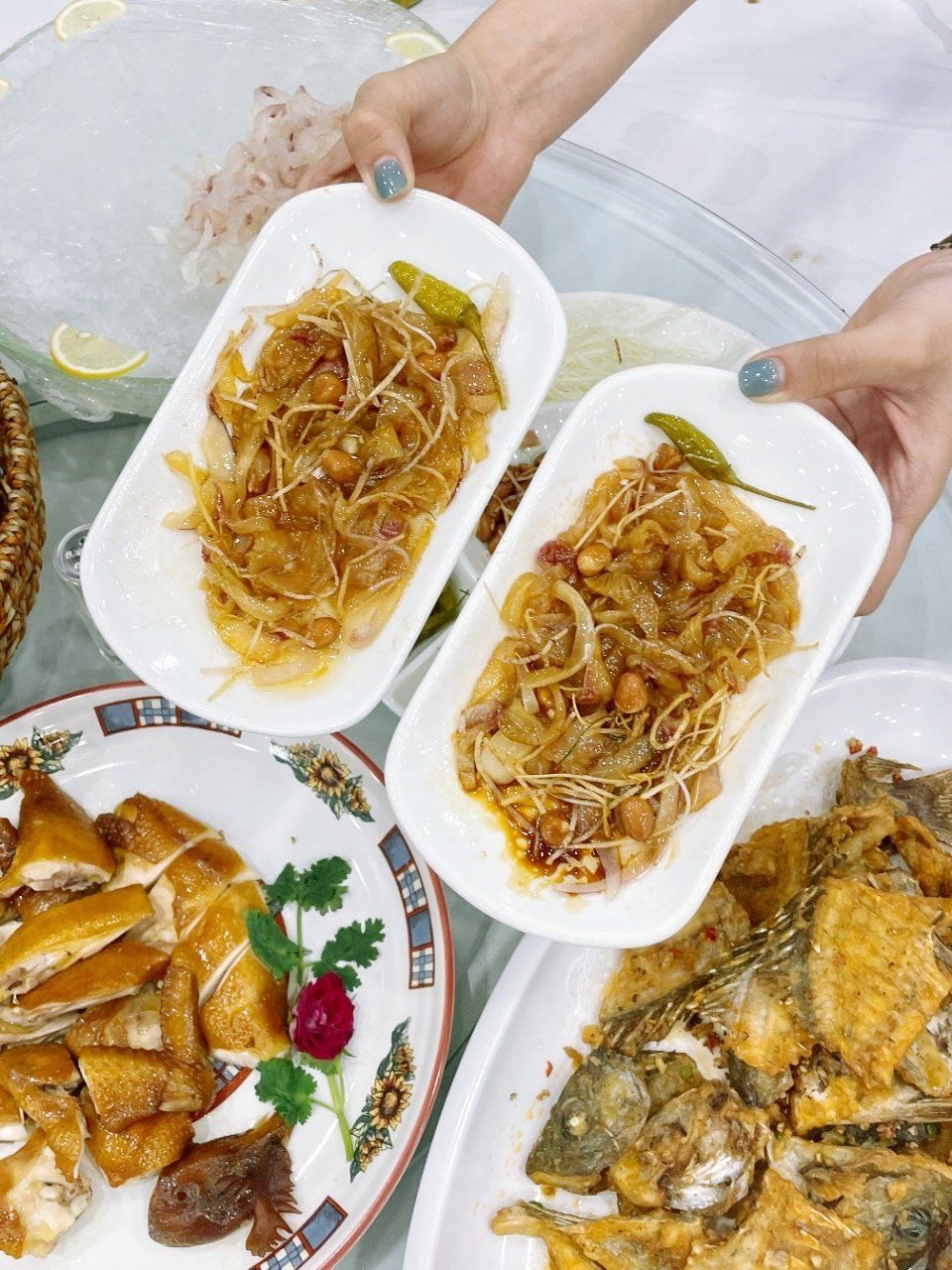 谁能拒绝一家这么好吃的美食呢
性价比也是超高的
本地老广的饭堂