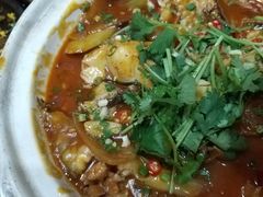 -魏铭鱼头捞饭(晋阳路店)