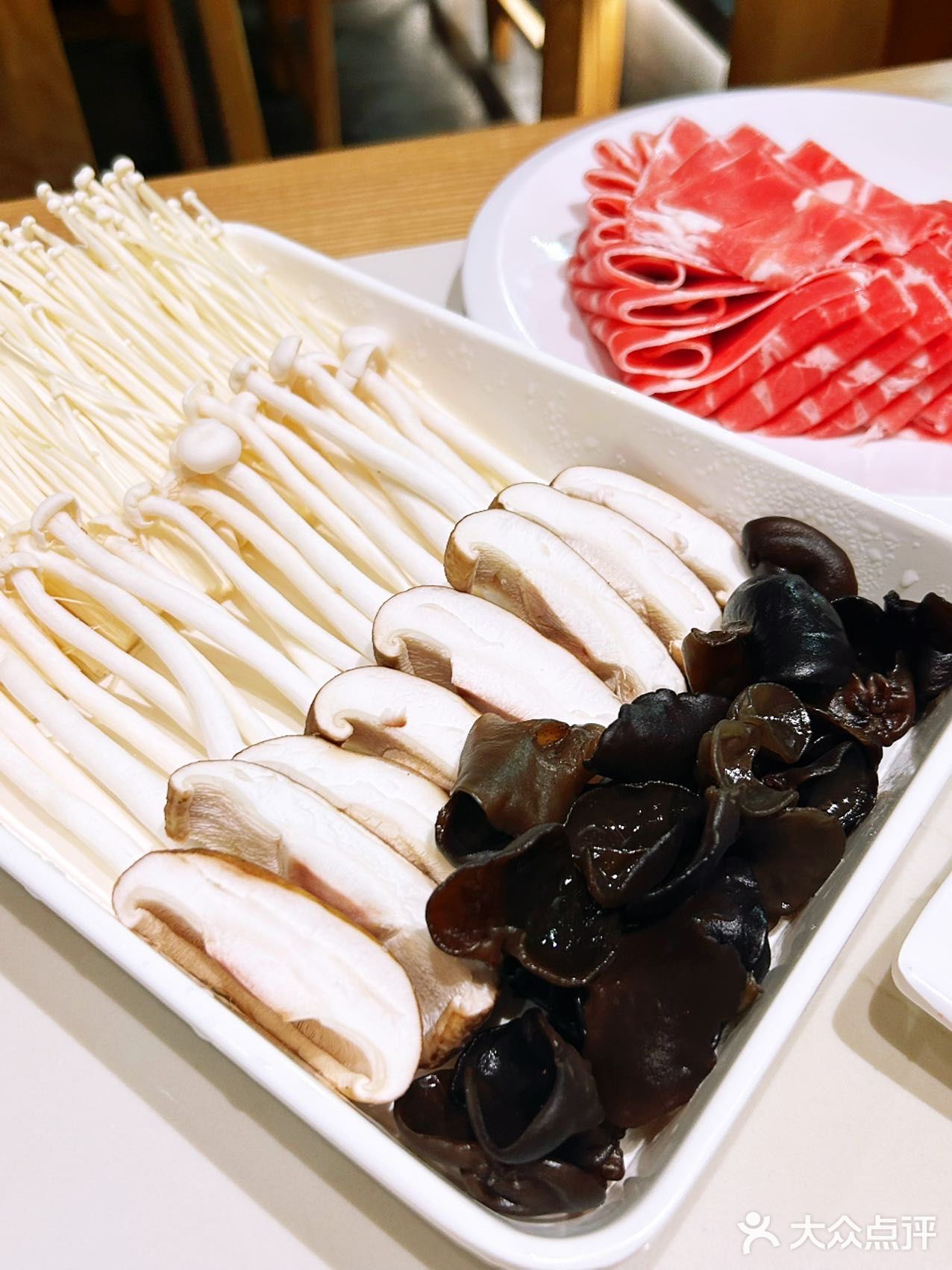 没错，庆宴楼老北京铜锅涮肉，就在大栅栏