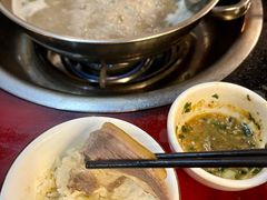 -老石黑山羊毛驴肉火锅(金凯广场店)