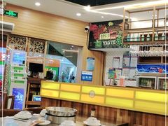 大堂-胡须佬鸡煲四季火锅店(石厦西村直营店)