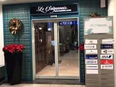 -胡志明新山一国际机场