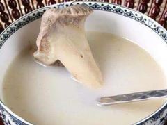 骨头汤-胖子馄饨坊(天目大厦东南)