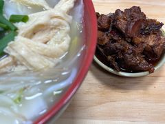 -明记砂煲美食(人民北路四十号大院店)