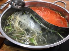 -苗伯妈酸汤火锅