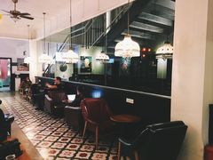 -拖板鞋咖啡旅行酒店(春熙路地铁站店)
