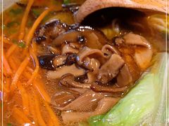 -百春原湖南牛肉粉(百联世纪店)