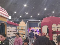 -MELAND CLUB亲子乐园·派对·餐厅(北京芳圆里ID MALL店)