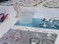 -罗伯特眼镜·蔡司官方授权(前海桂湾店)