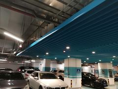 -虹桥天地-停车场