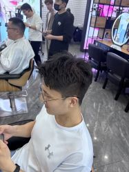 -藤野造型烫染·漂发